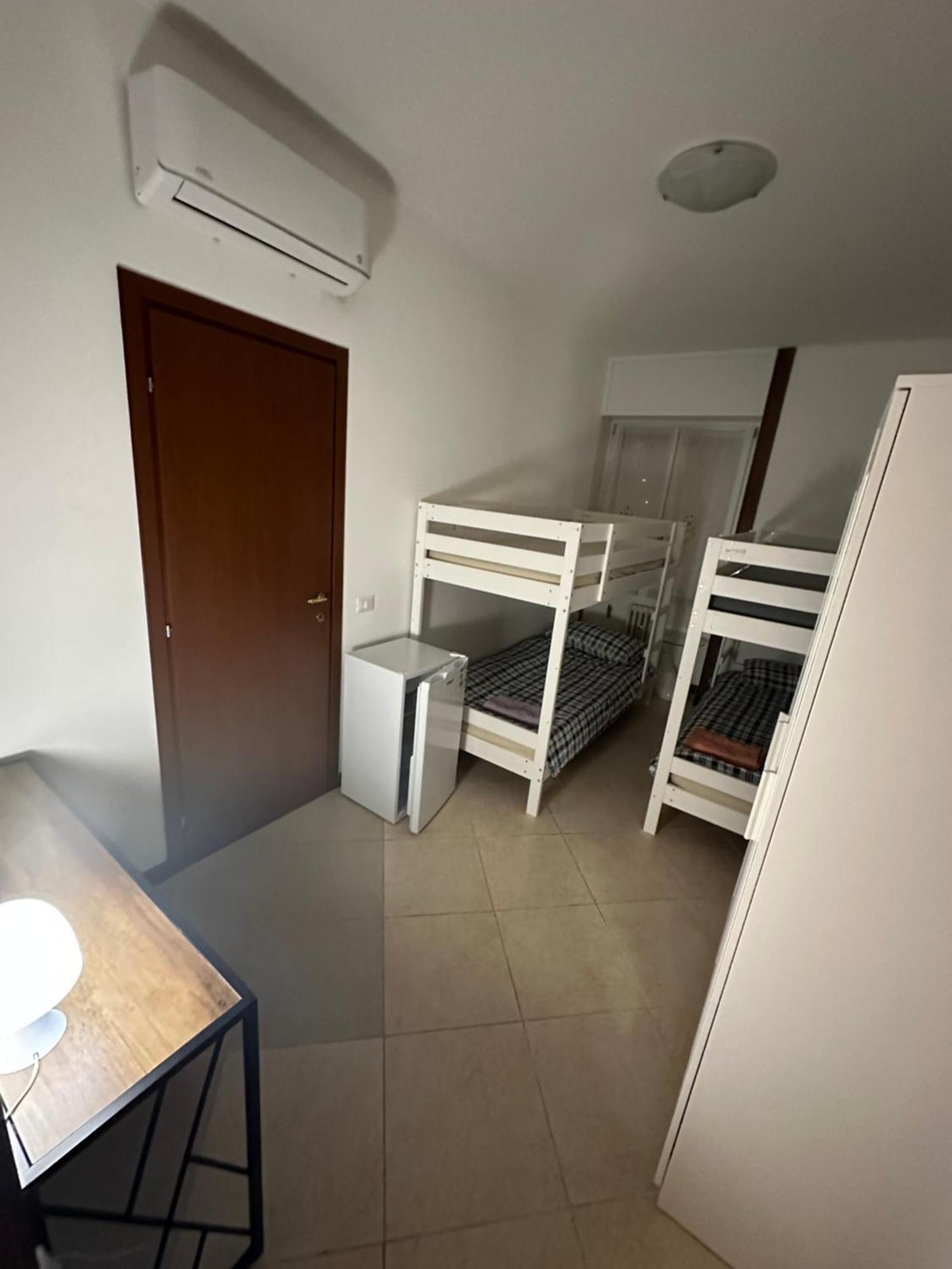 Gigli, Rooms Con Cucina In Comune E Terrazza Милано Екстериор снимка
