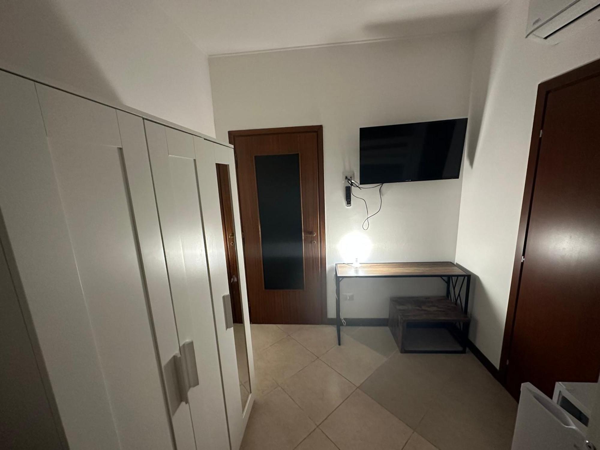 Gigli, Rooms Con Cucina In Comune E Terrazza Милано Екстериор снимка