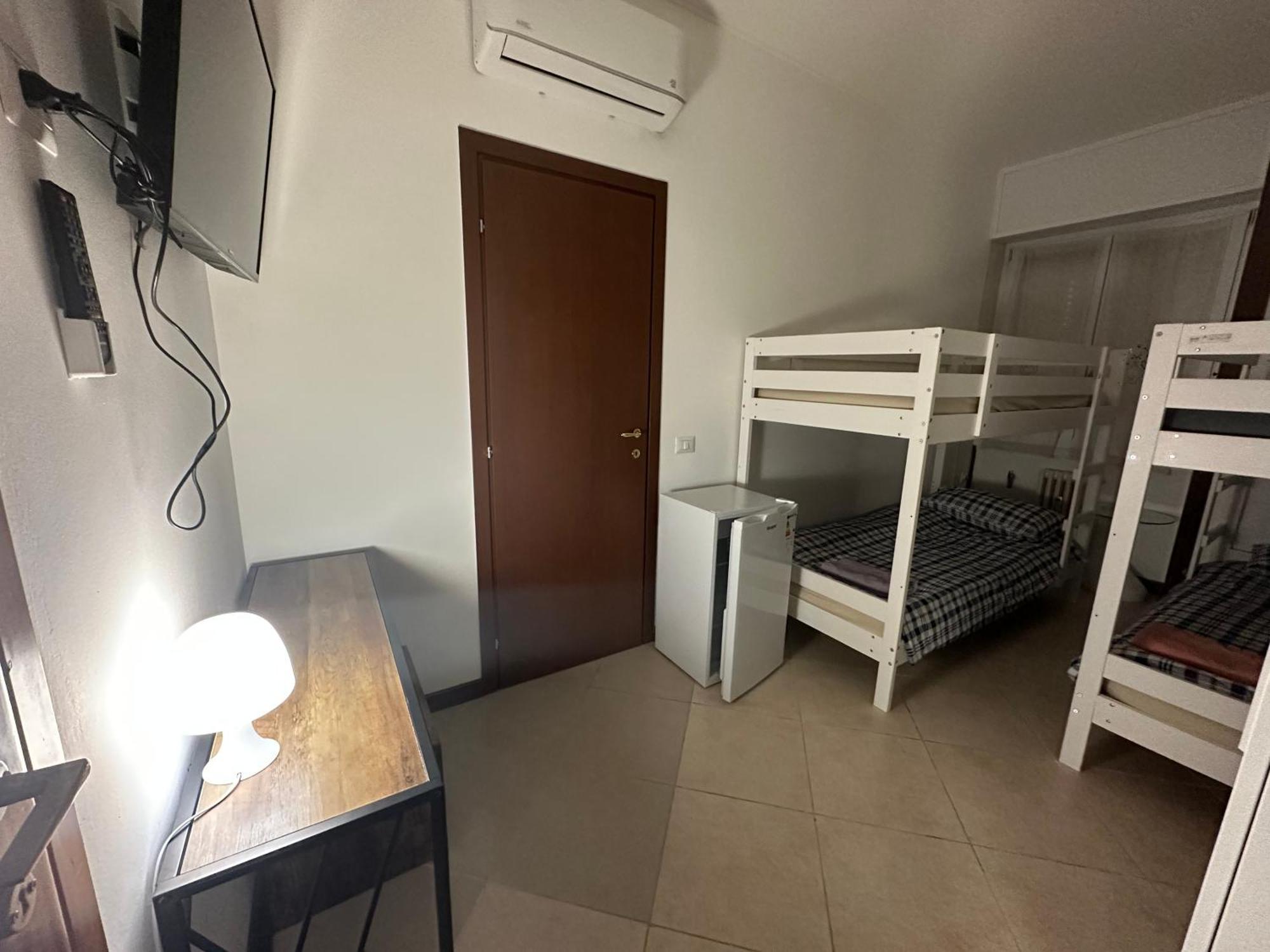 Gigli, Rooms Con Cucina In Comune E Terrazza Милано Екстериор снимка