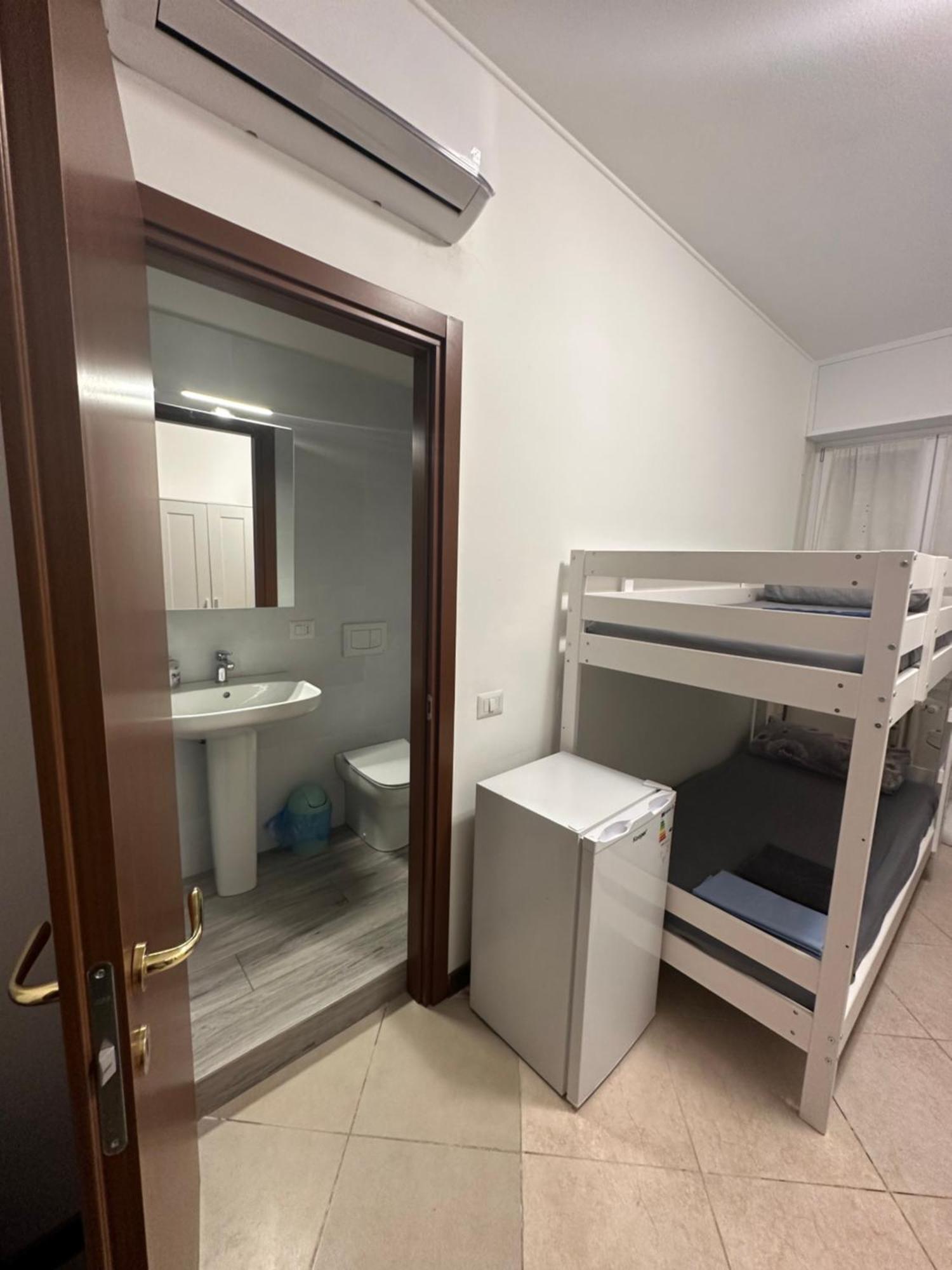 Gigli, Rooms Con Cucina In Comune E Terrazza Милано Екстериор снимка