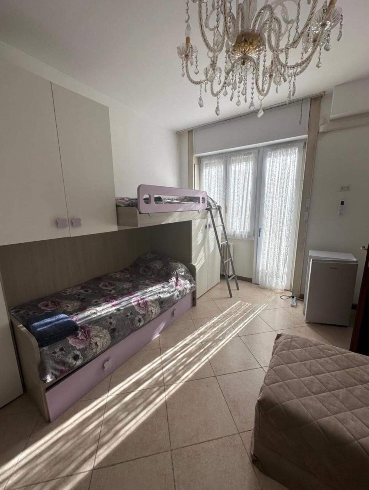 Gigli, Rooms Con Cucina In Comune E Terrazza Милано Екстериор снимка